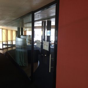Paroi en verre pour un bureau - Vitrerie DAVID Sàrl - Yverdon-les-Bains